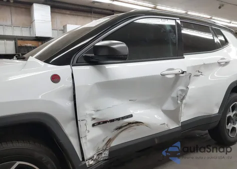 2022 Jeep Compass Trailhawk 4X4 z USA, uszkodzony, nr VIN 3C4NJDDBXNT175341